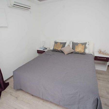 Apartman Ana 2 트레빈예 외부 사진