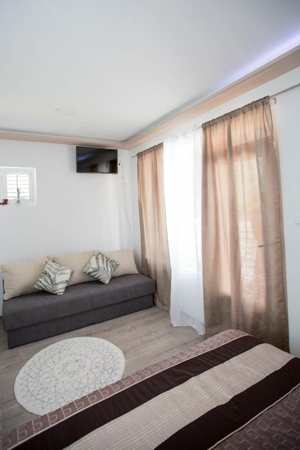 Apartman Ana 2 트레빈예 외부 사진