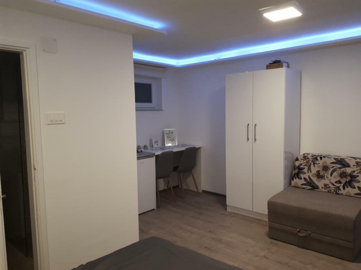 Apartman Ana 2 트레빈예 외부 사진